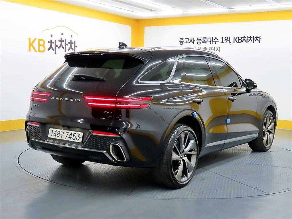 Genesis GV70 - Vista 4