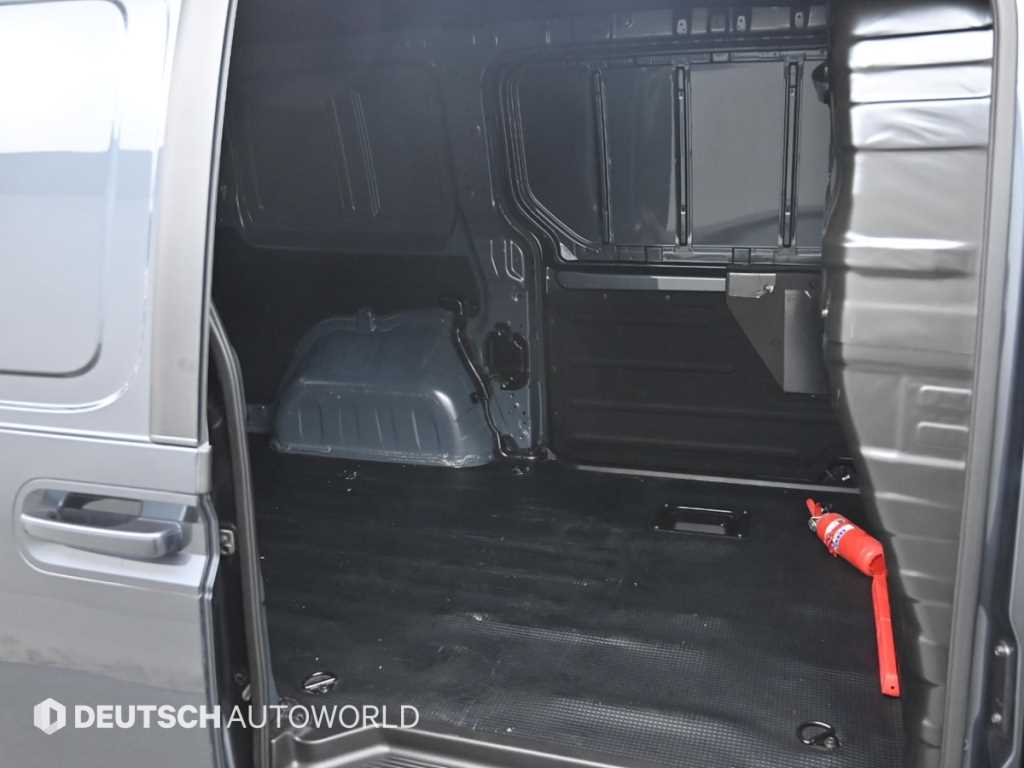 HYUNDAI Staria - Vista 12