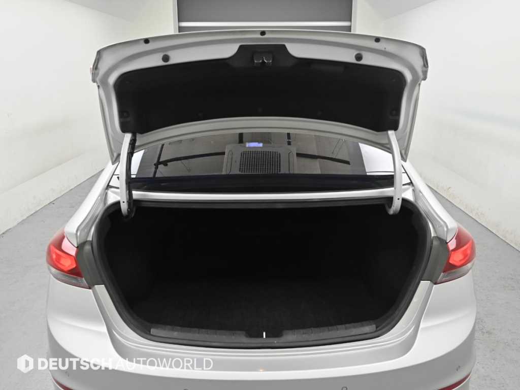 HYUNDAI Avante 2018 - Importación desde Corea - HF Imports Iquique - Foto 19