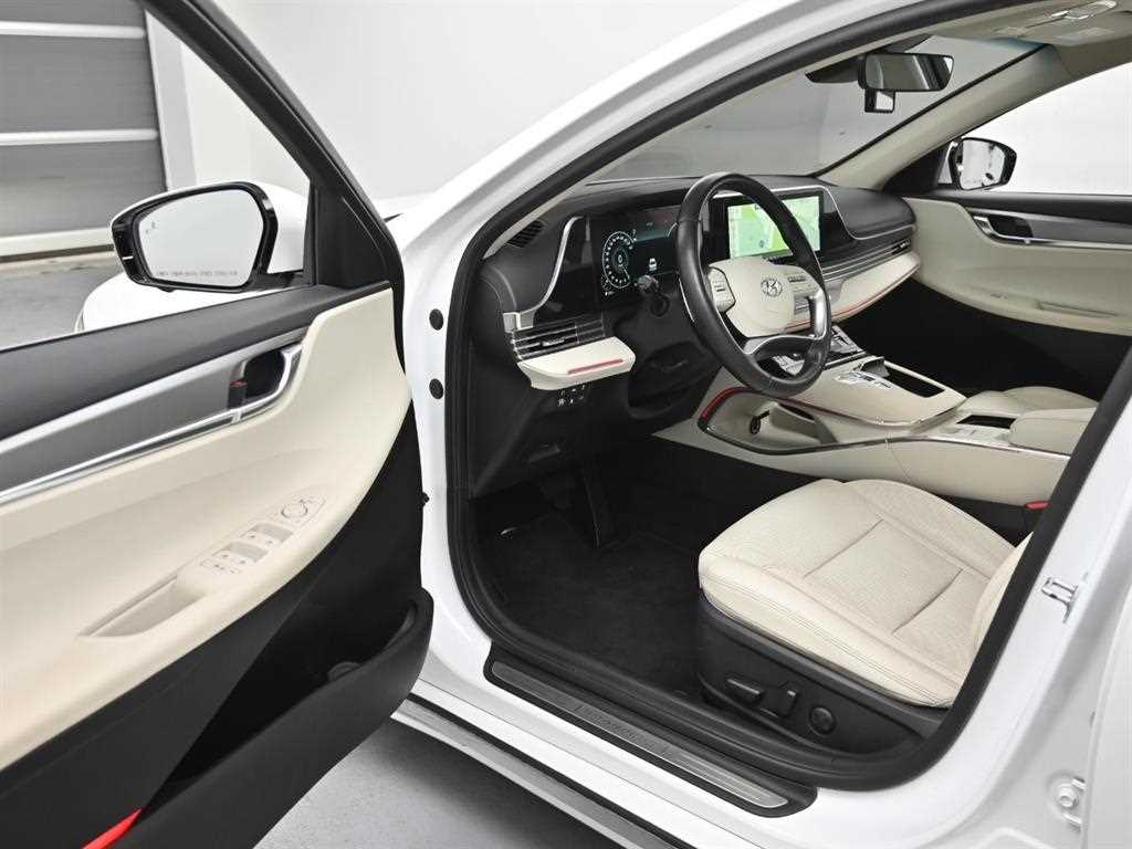 HYUNDAI Grandeur - Vista 11