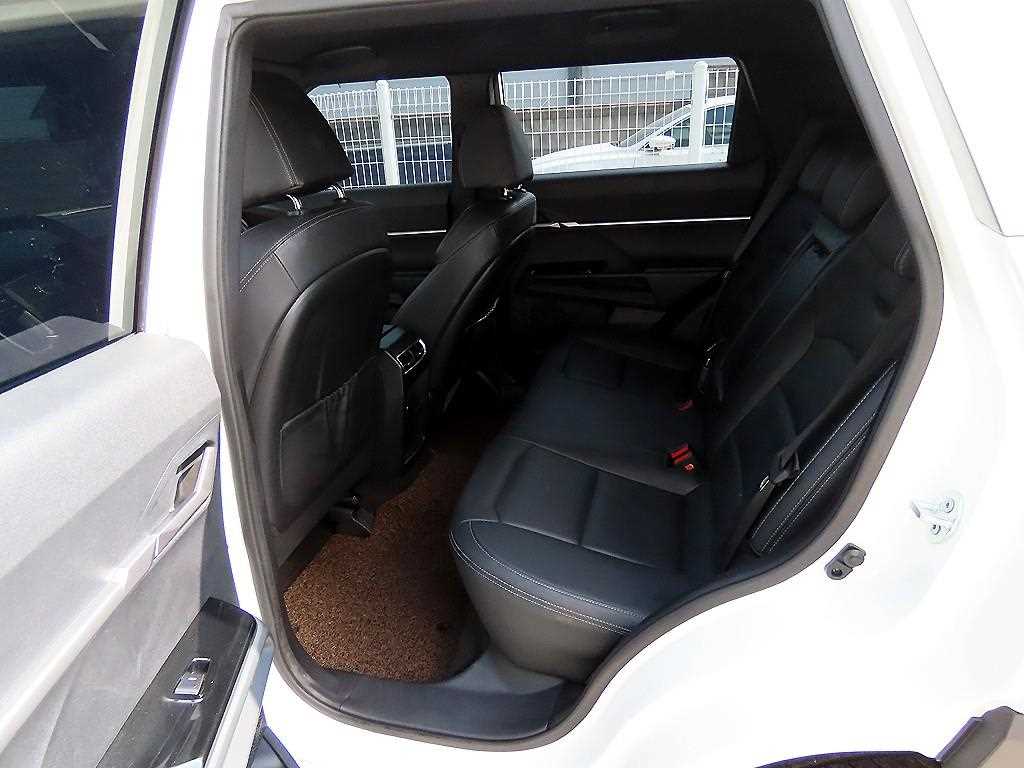 Ssangyong Torres - Vista 6