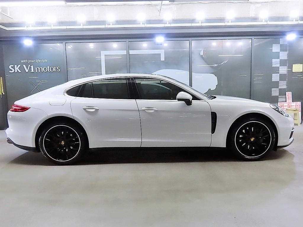 Porsche Panamera - Vista 4