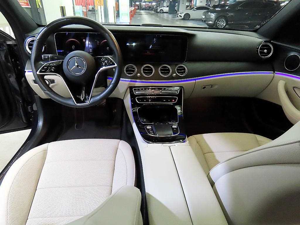 Mercedes Benz E class - Vista 10