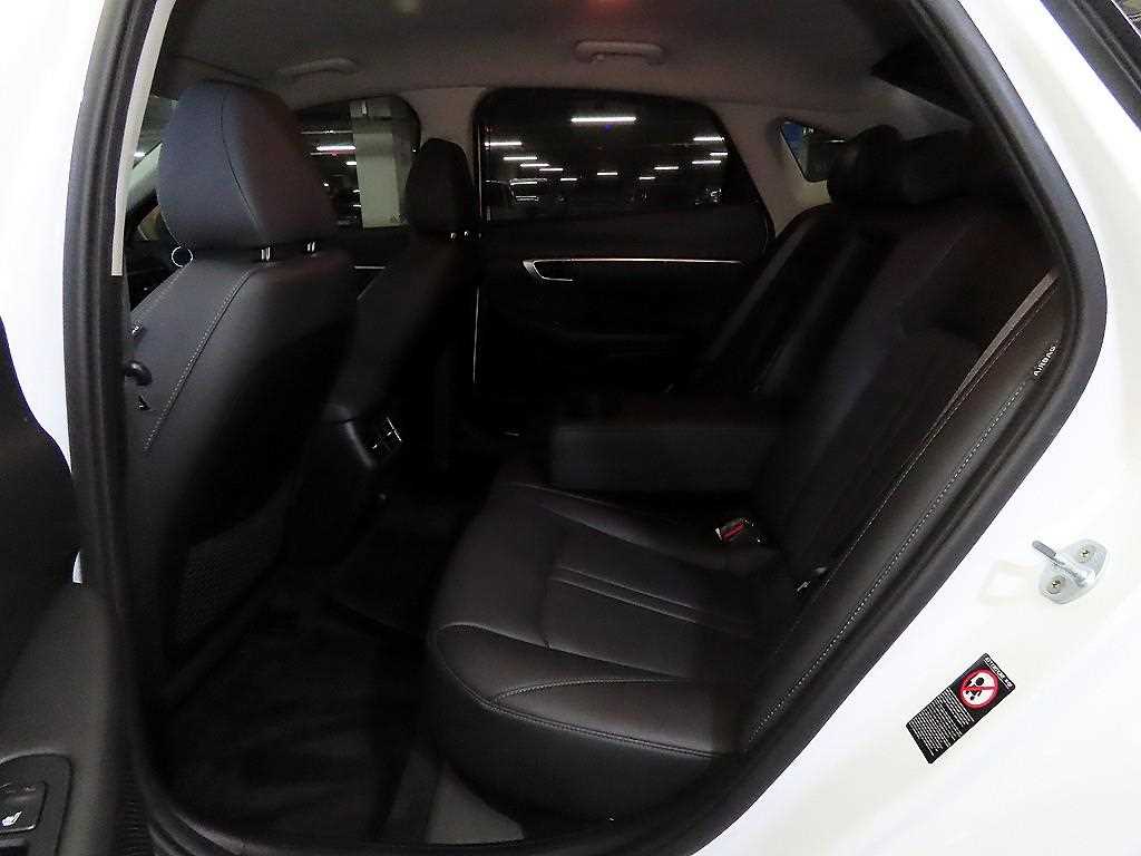 HYUNDAI Sonata - Vista 7