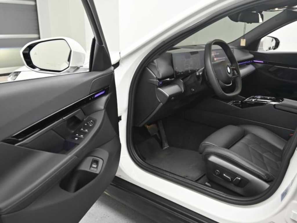 BMW 5 Series - Vista 11