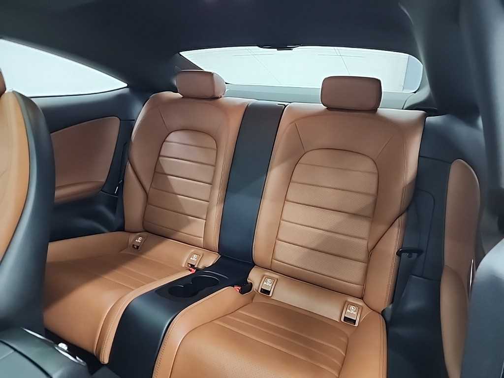 Mercedes Benz C Class - Vista 12