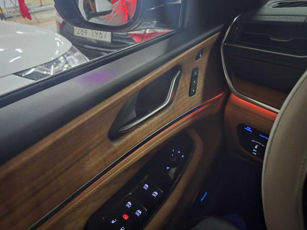 Jeep Cherokee - Vista 6