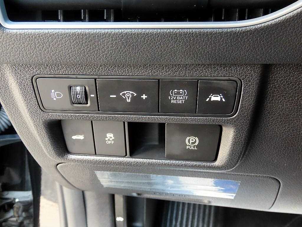 HYUNDAI Sonata - Vista 12