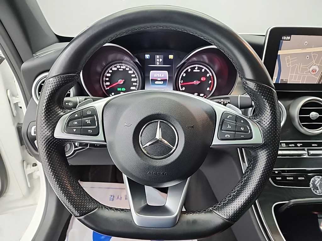 Mercedes Benz C Class - Vista 9