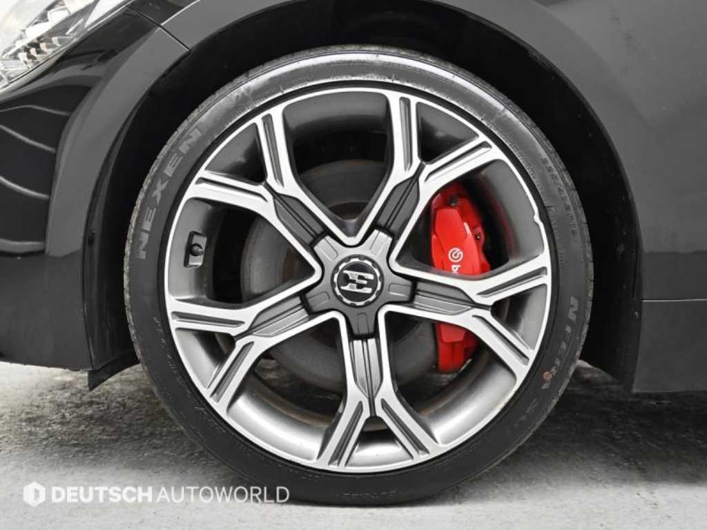 KIA Stinger - Vista 5