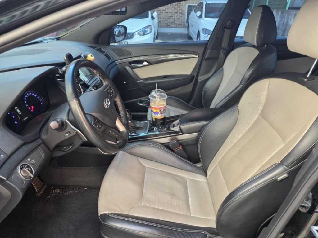 HYUNDAI i40 - Vista 6