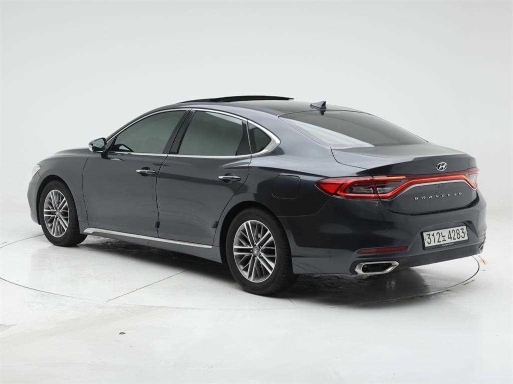 HYUNDAI Grandeur - Vista 4