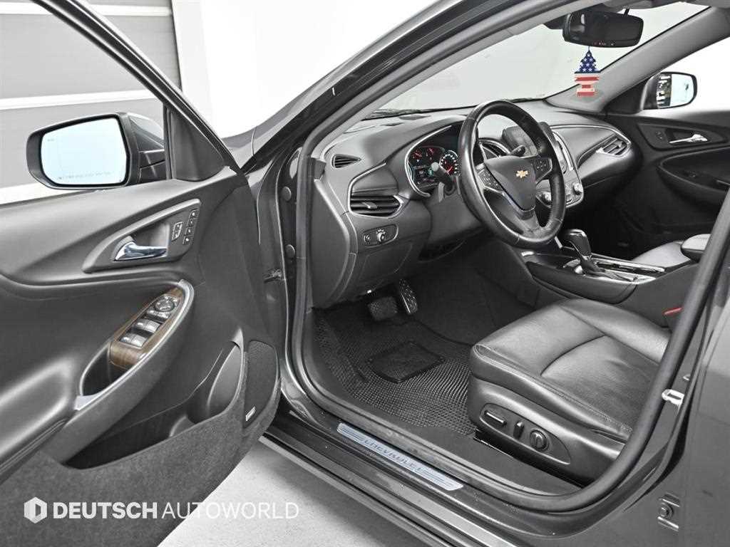 Chevrolet Malibu - Vista 11