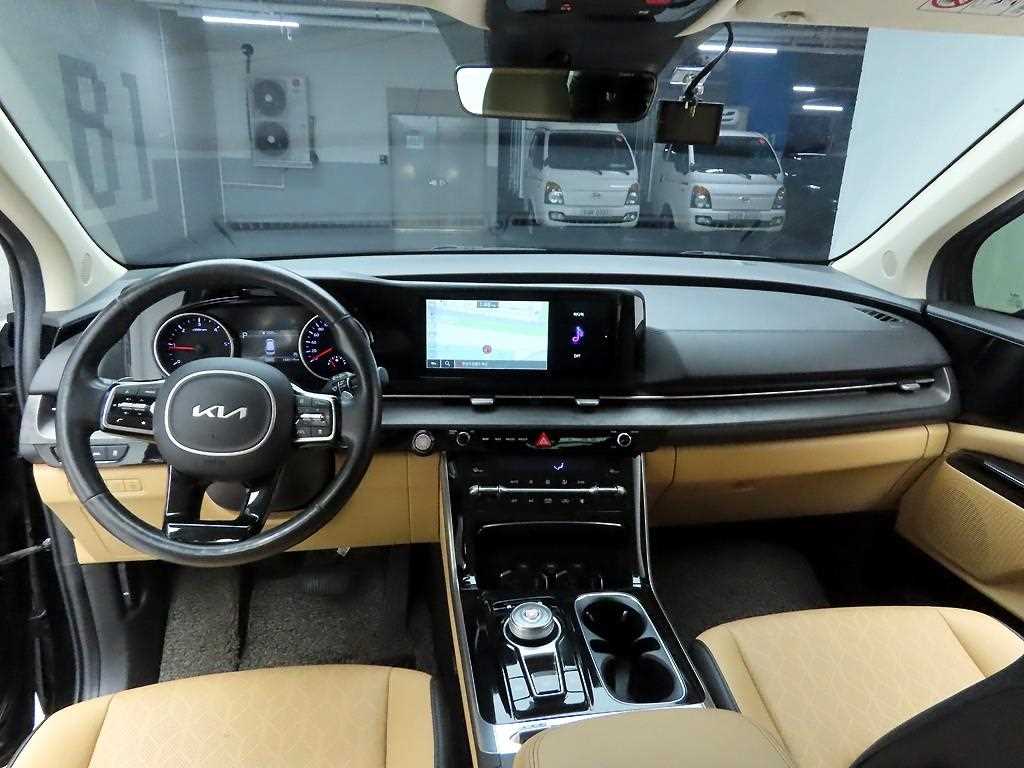 KIA Carnival - Vista 6