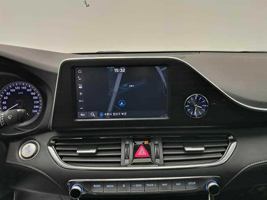 HYUNDAI Grandeur - Vista 9