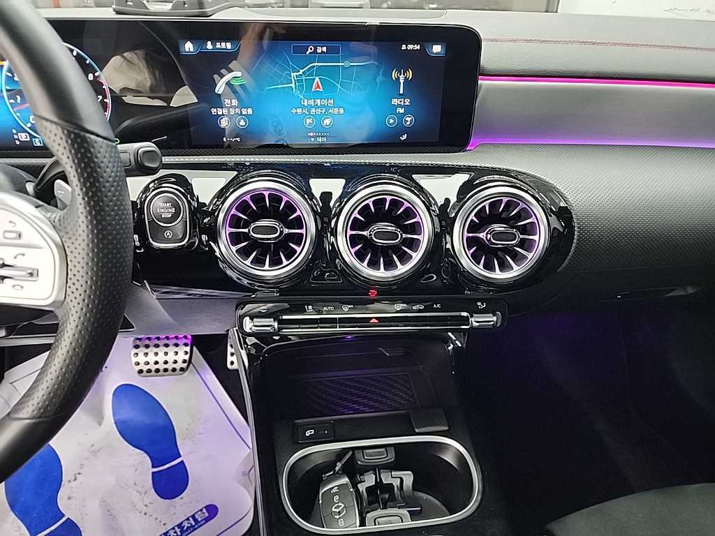 Mercedes Benz CLA Class - Vista 10