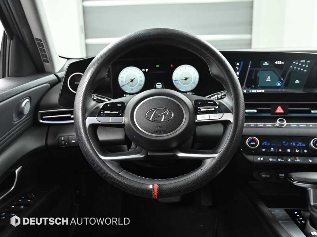 HYUNDAI Avante - Vista 12