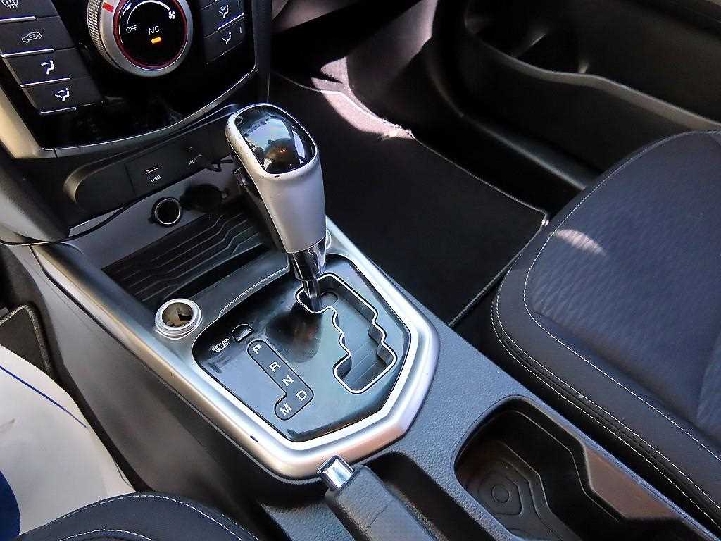 Ssangyong Tivoli - Vista 10