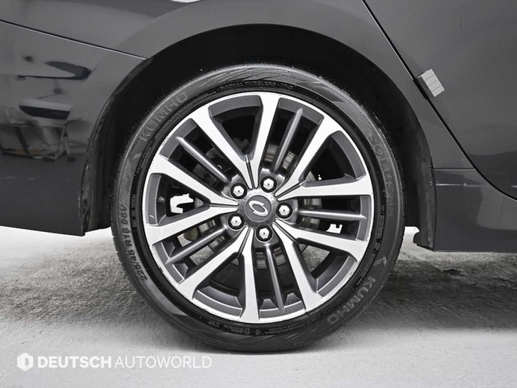 SAMSUNG SM7 - Vista 5