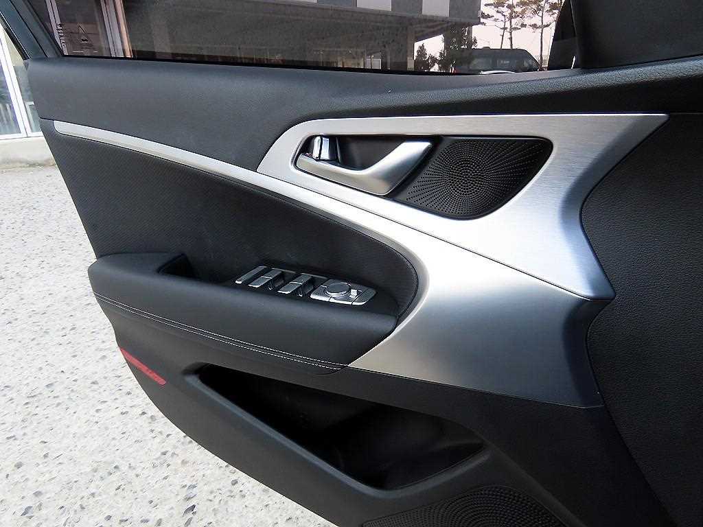 Genesis G70 - Vista 11