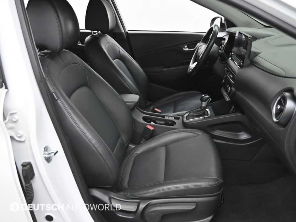 HYUNDAI Kona - Vista 10