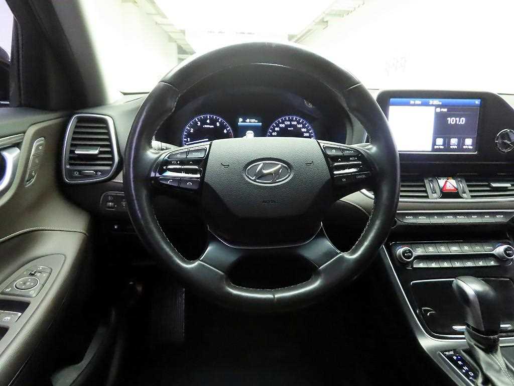 HYUNDAI Grandeur - Vista 7