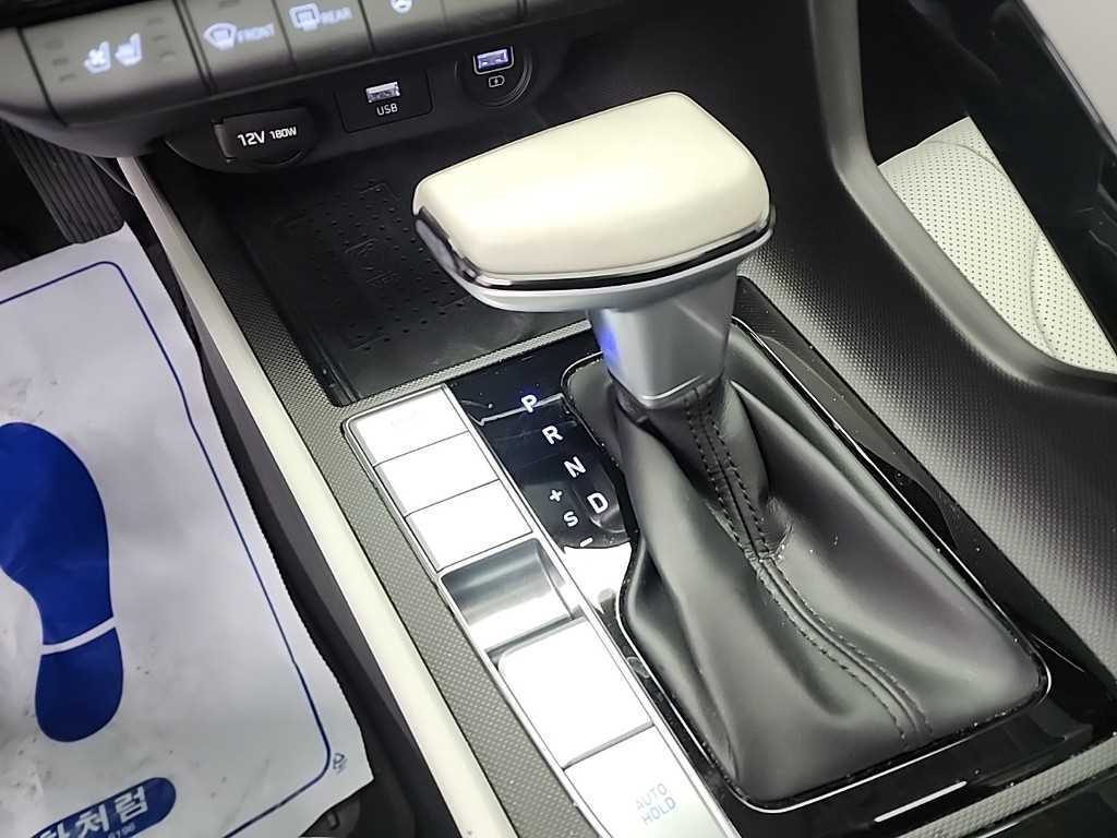 HYUNDAI Avante - Vista 8