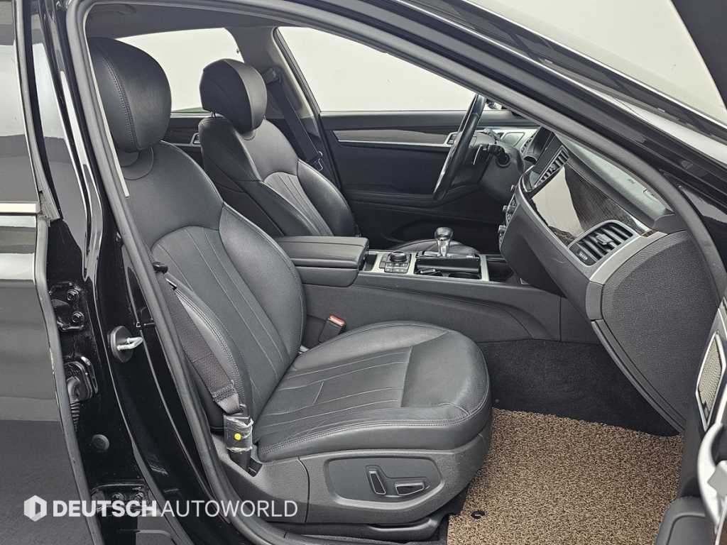 Genesis G80 - Vista 10