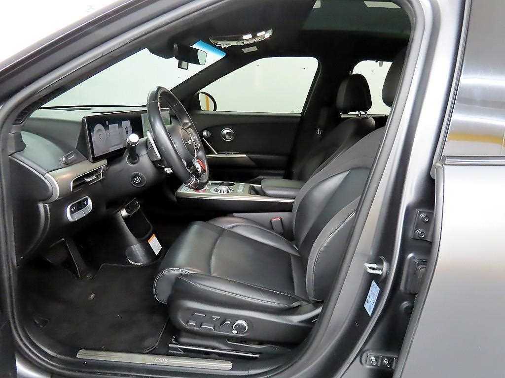 Genesis GV60 - Vista 5