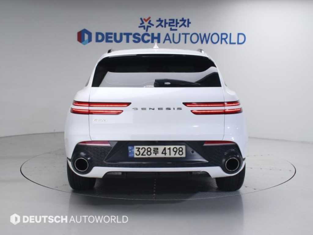 Genesis GV70 - Vista 5