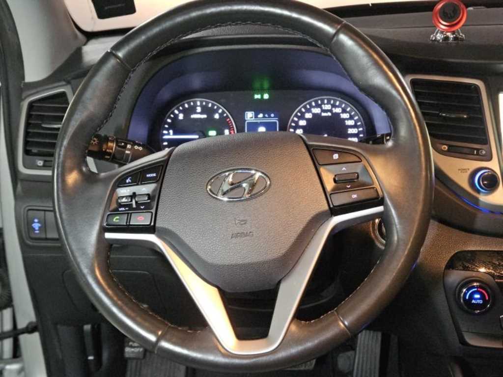 HYUNDAI Tucson - Vista 6