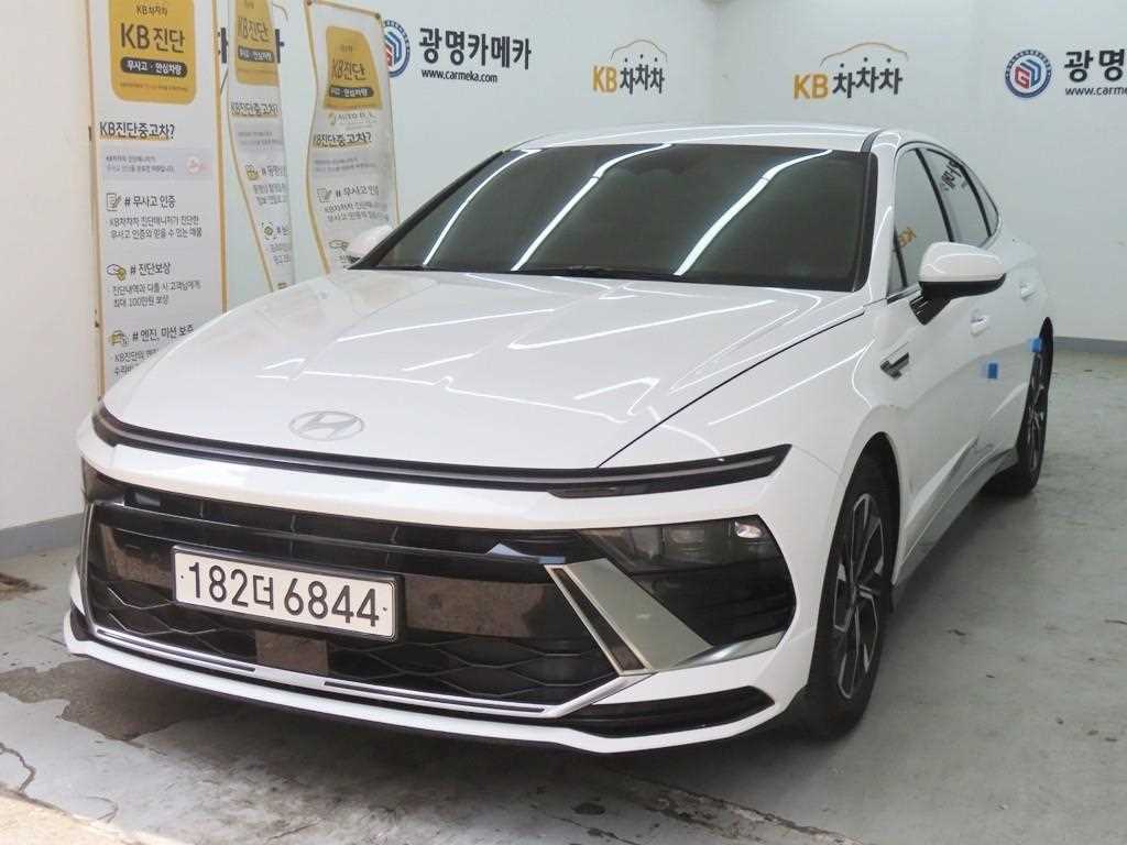 HYUNDAI Sonata - Vista 2