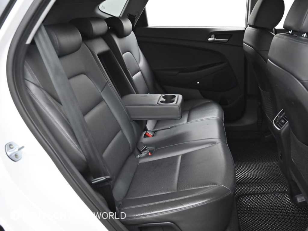 HYUNDAI Tucson - Vista 12