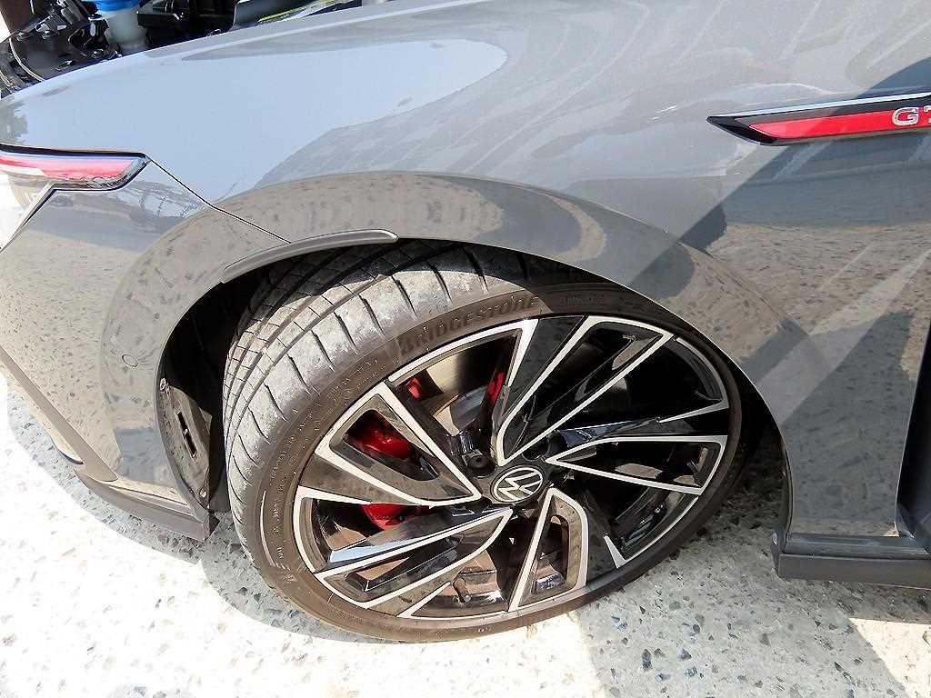 Volkswagen Golf 2024 Gris - Importación desde Corea - HF Imports Iquique - Foto 20