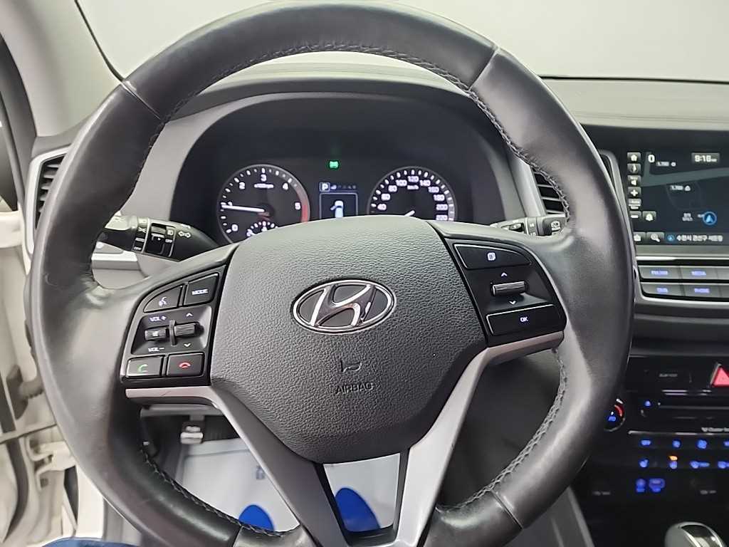 HYUNDAI Tucson - Vista 9