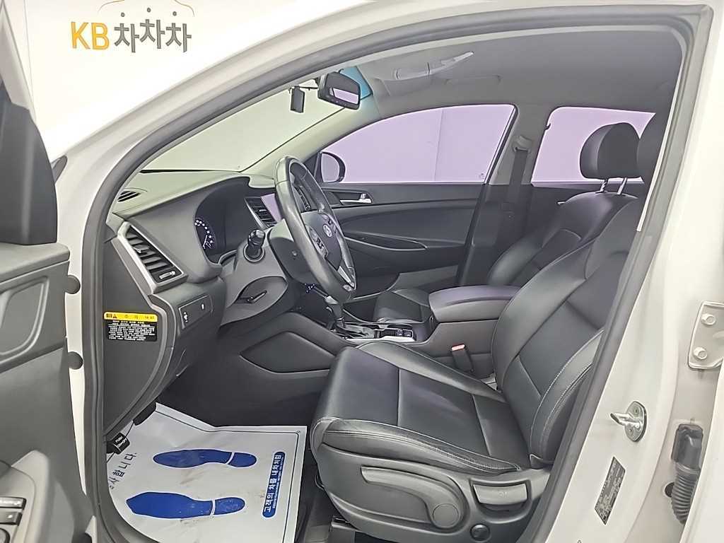 HYUNDAI Tucson - Vista 11