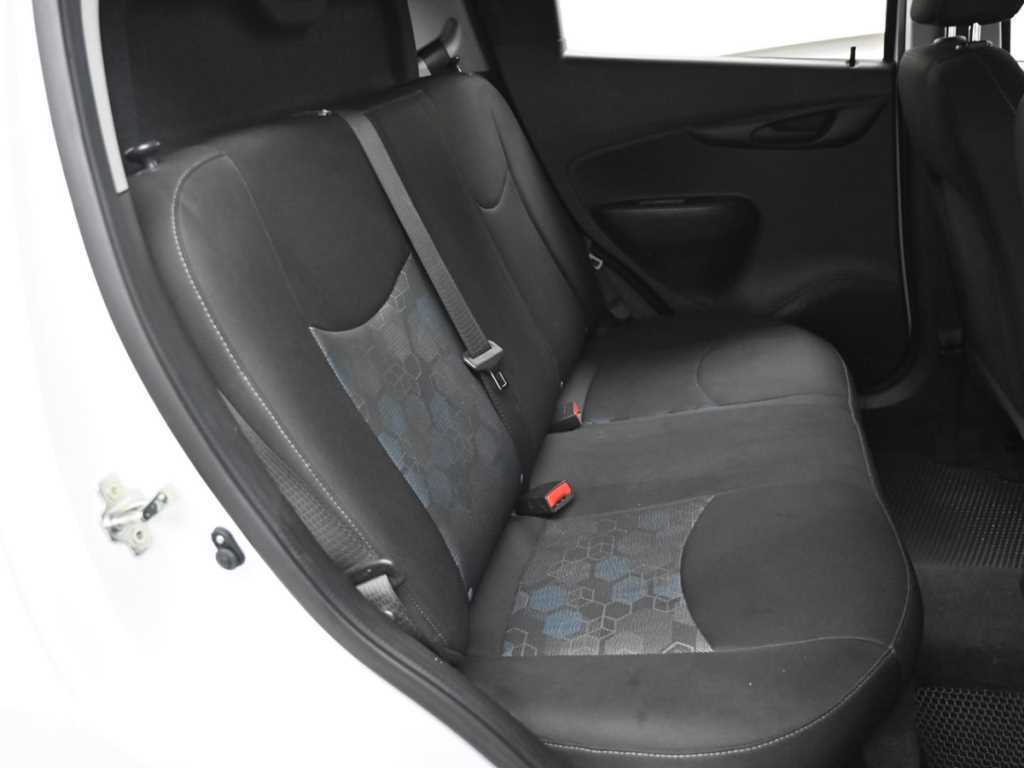 Chevrolet Spark - Vista 12