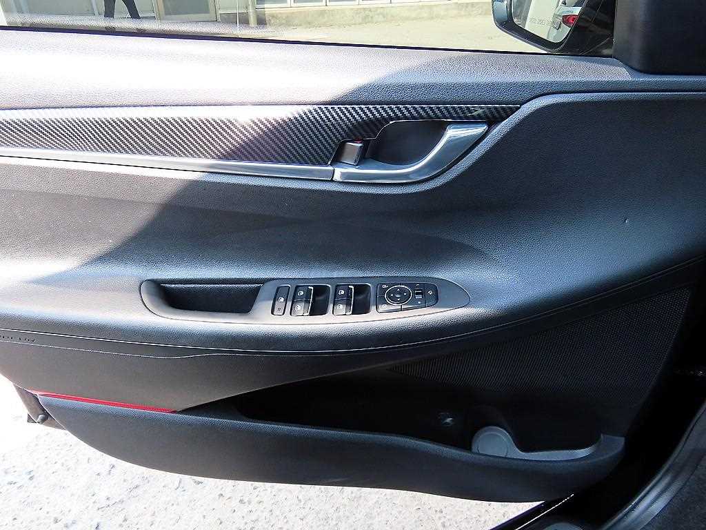 HYUNDAI Grandeur - Vista 11