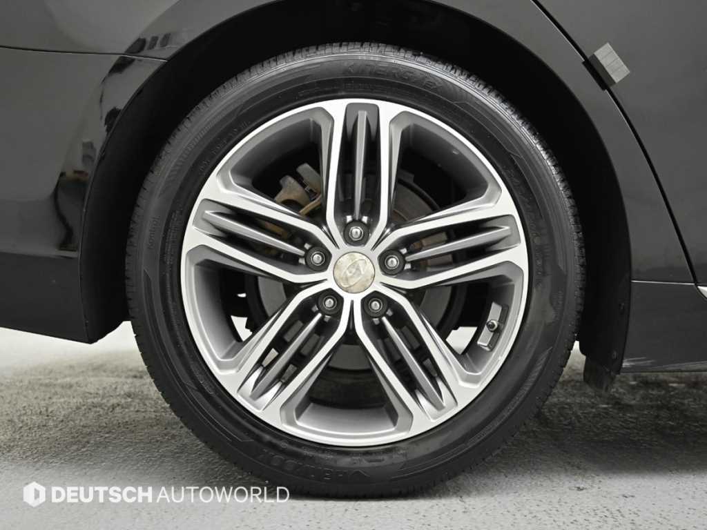 HYUNDAI Grandeur - Vista 5