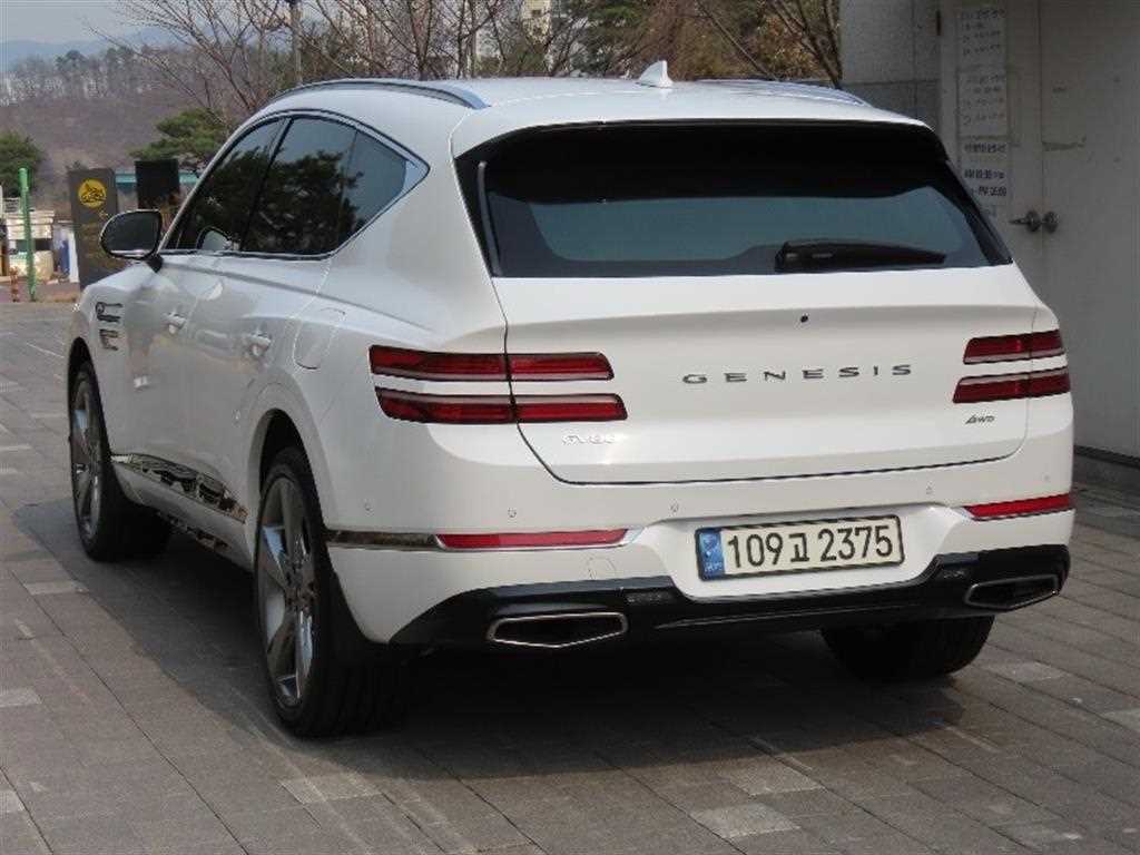 Genesis GV80 - Vista 4