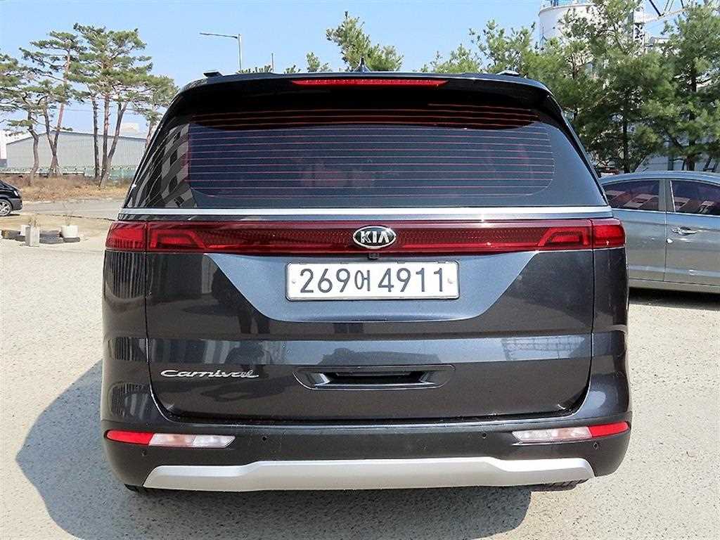 KIA Carnival - Vista 4