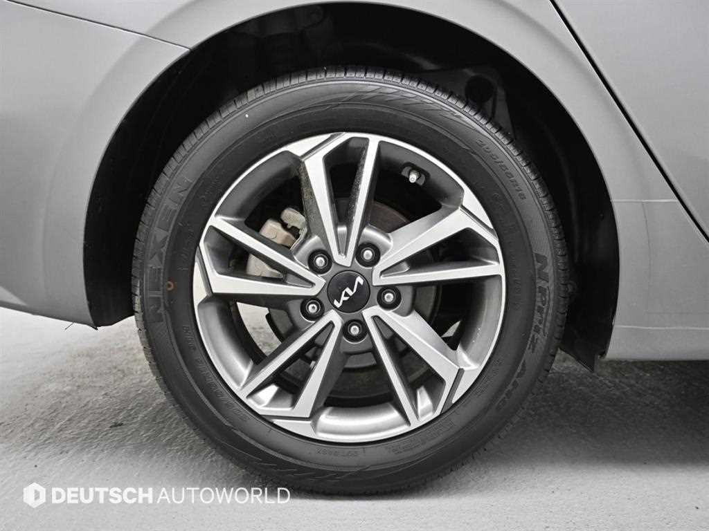KIA K3 - Vista 5