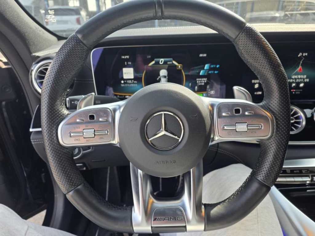 Mercedes Benz AMG GT - Vista 6