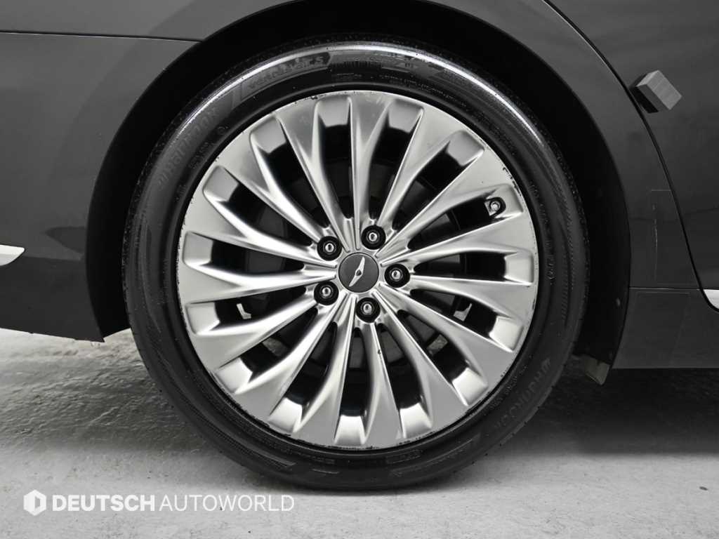 Genesis EQ900 - Vista 5