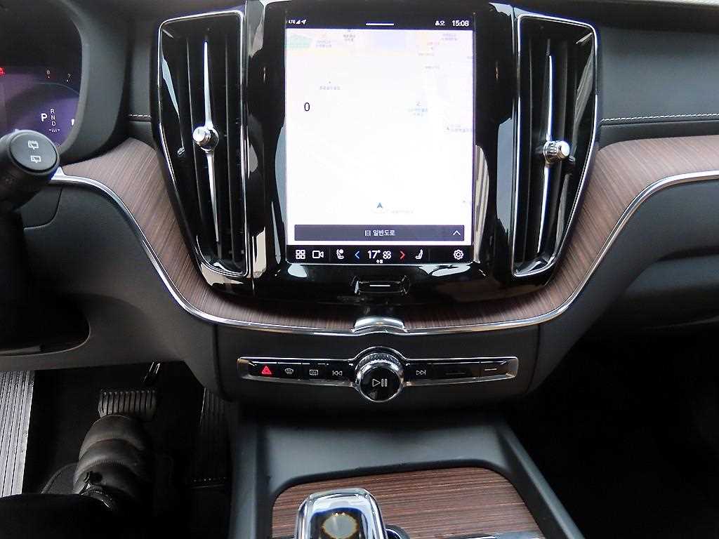 Volvo XC60 2022 Blanco - Importación desde Corea - HF Imports Iquique - Foto 13