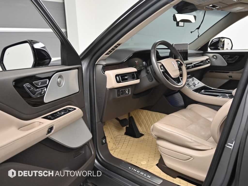 Lincoln Aviator - Vista 11