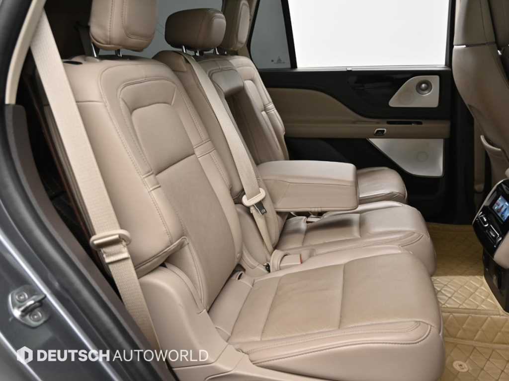 Lincoln Aviator - Vista 12