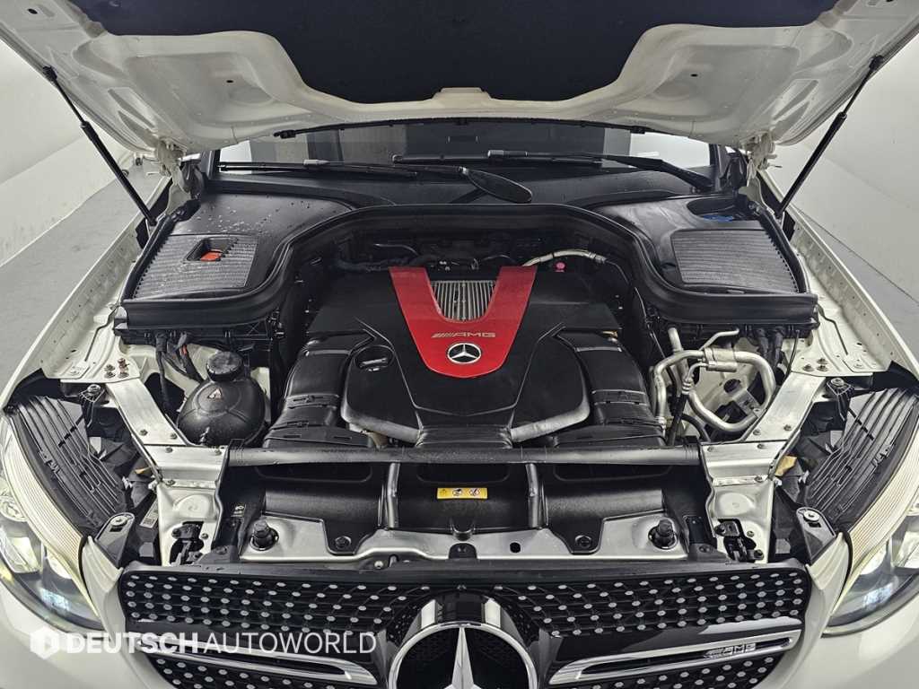 Mercedes Benz GLC Class - Vista 6