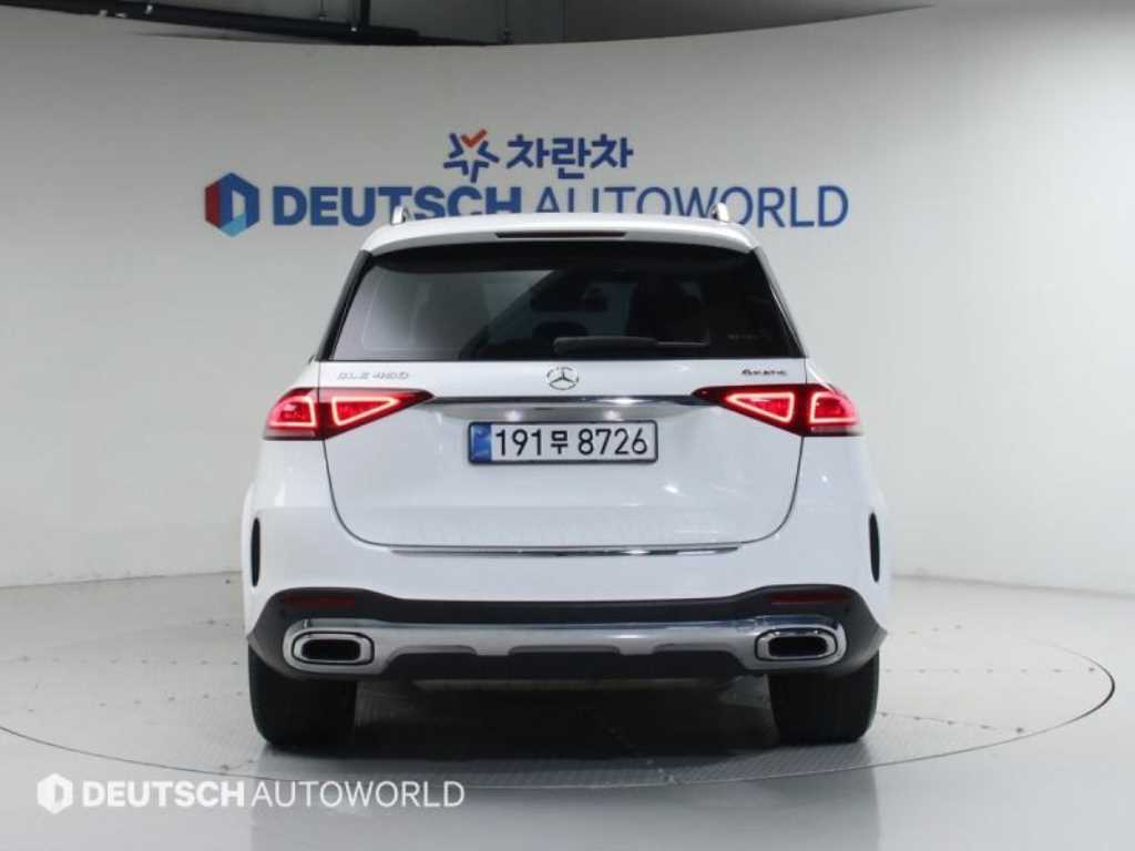 Mercedes Benz GLE Class - Vista 4