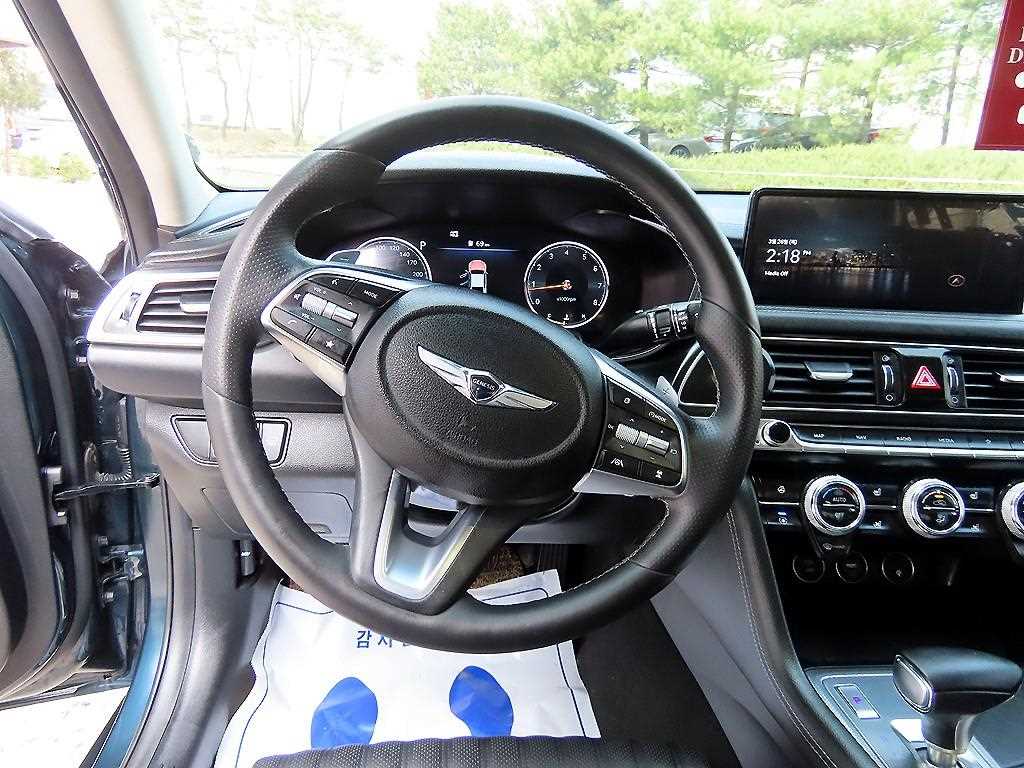 Genesis G70 - Vista 8